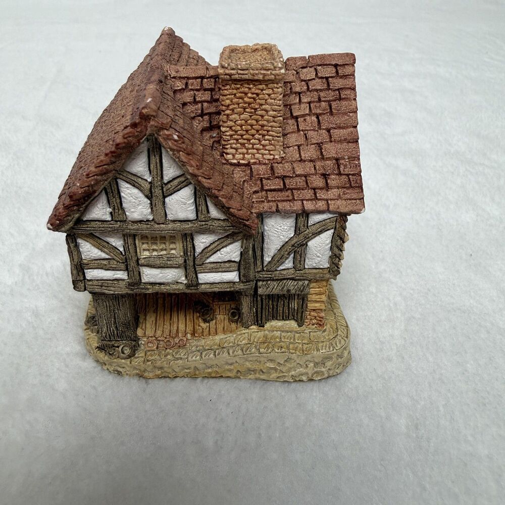David Winter Little Market Tudor Cottage Figurine Small Brown Hand Painted UK